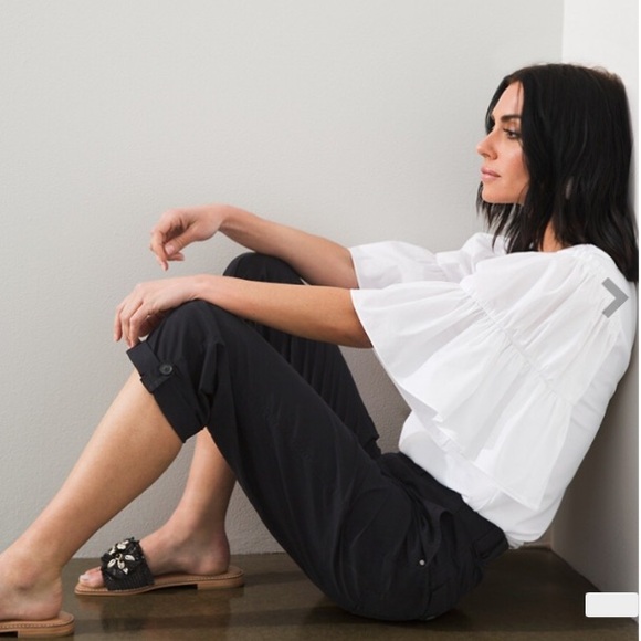 Chico's Size 4, XXL, Knit Woven Tier Alabaster Blouse, Wide ruffle bell sleeves - Picture 3 of 12